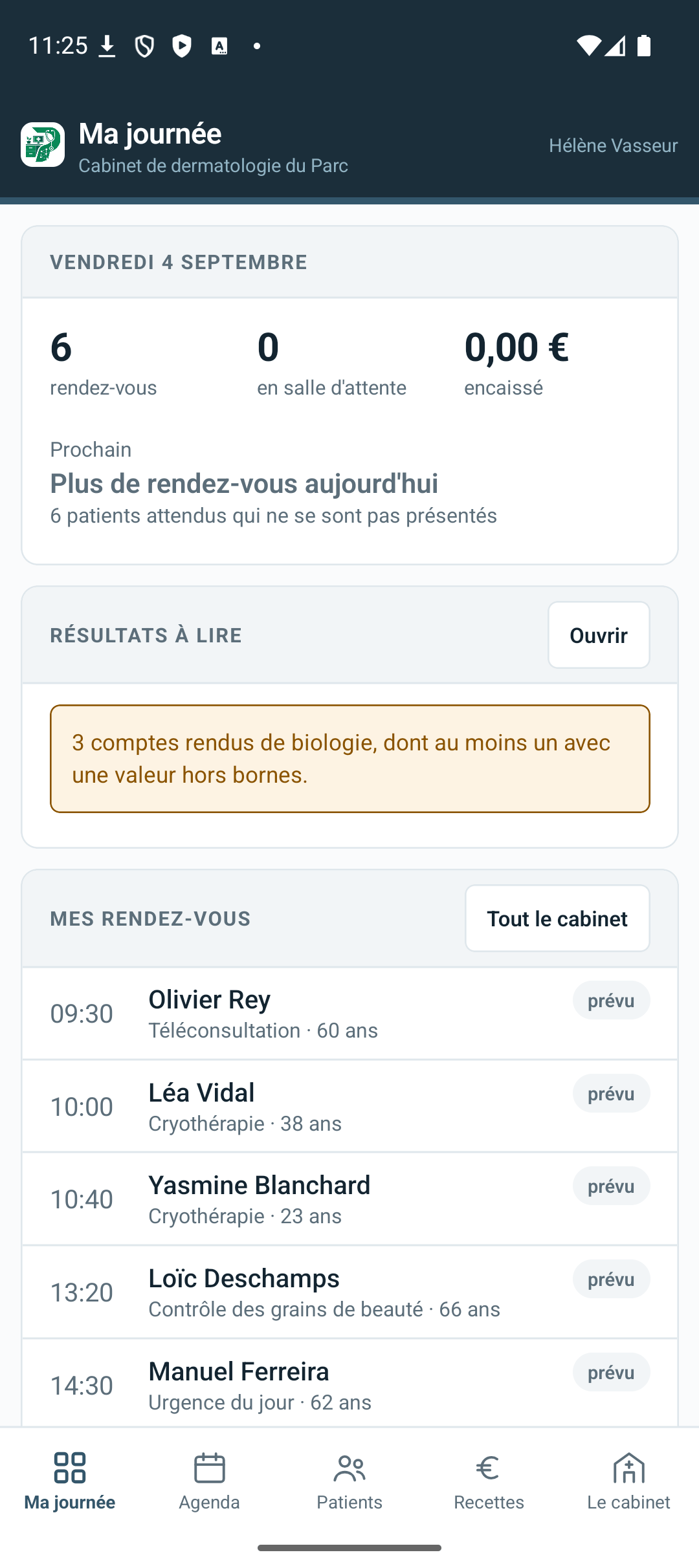 Au téléphone — la journée — Le prochain patient, la salle d'attente et son temps réel — compté dep